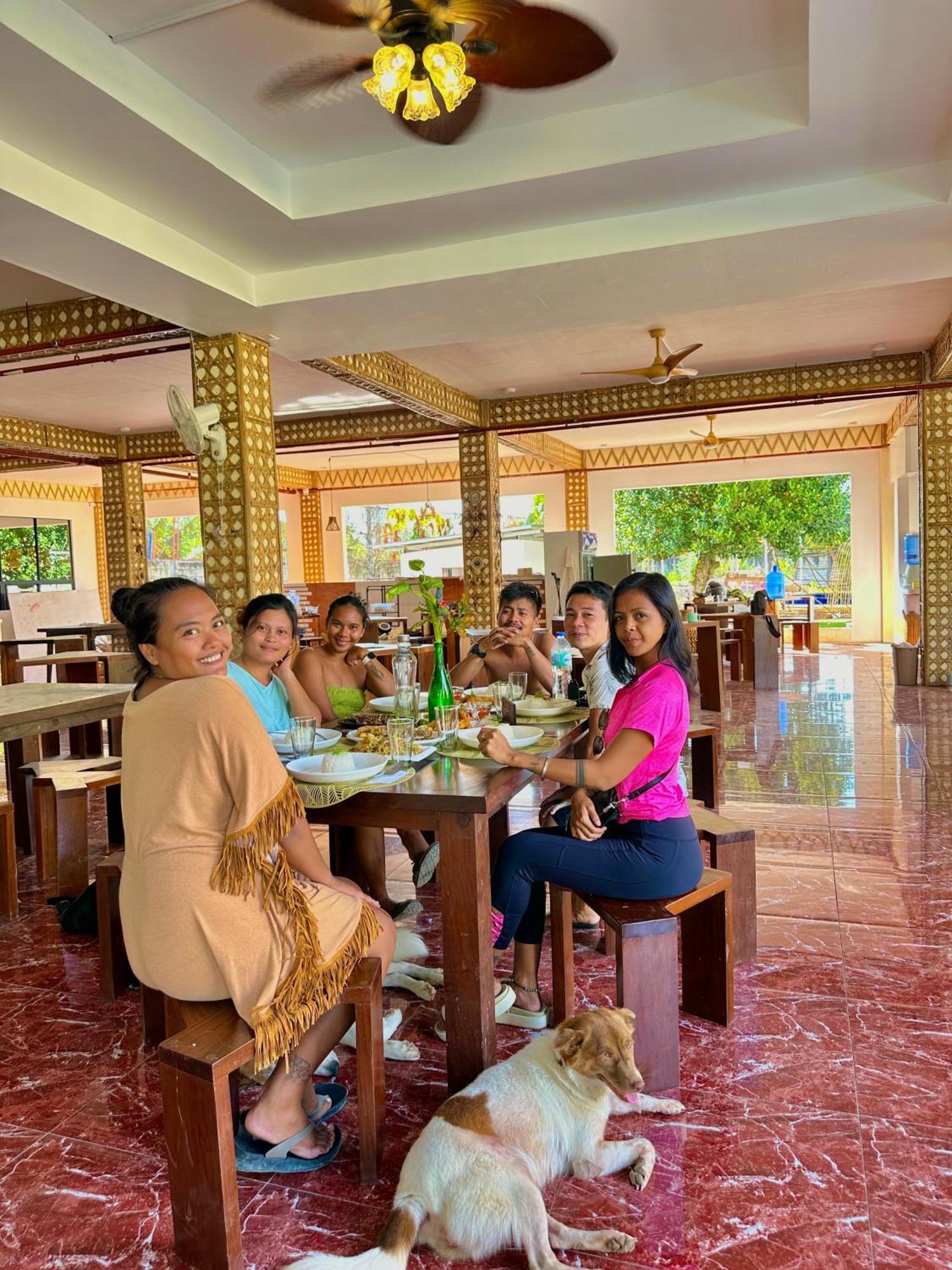 On Board Lifestyle Panglao Resort Экстерьер фото