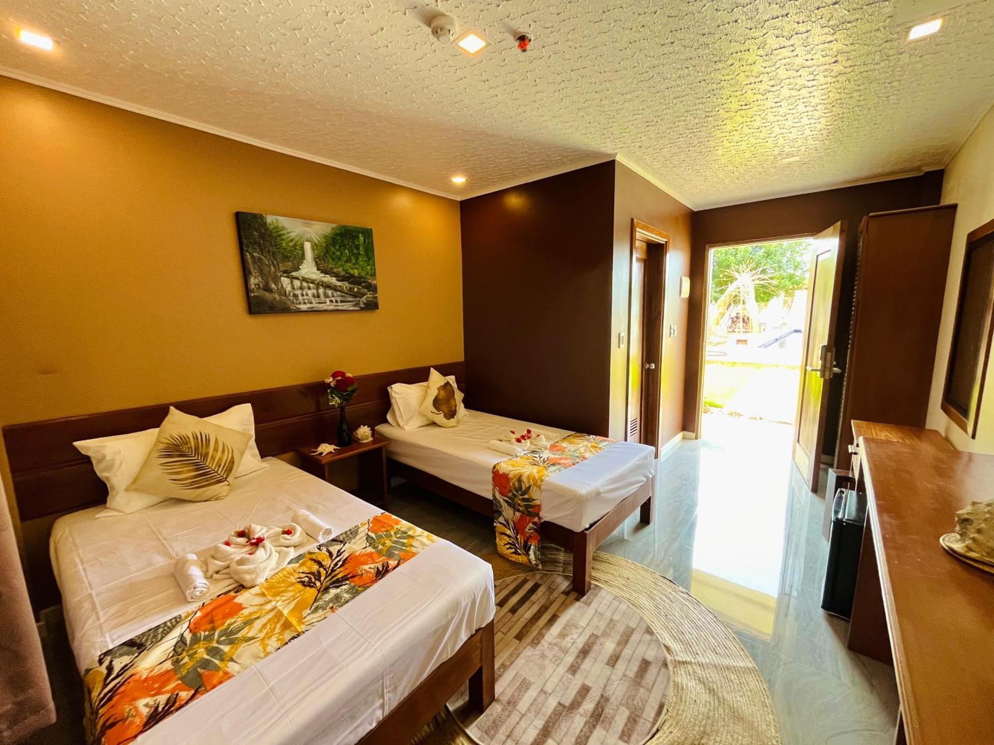 On Board Lifestyle Panglao Resort Экстерьер фото