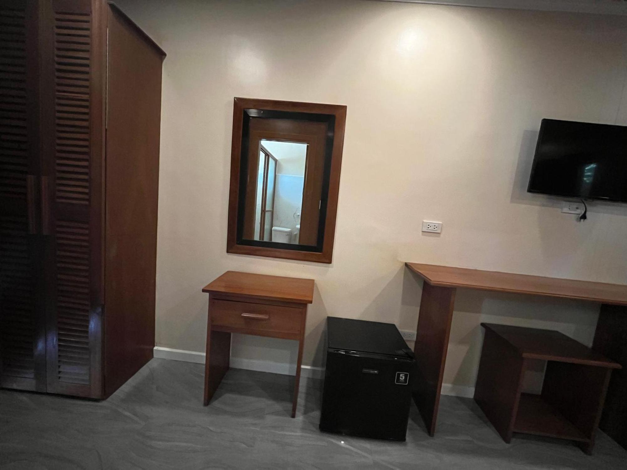On Board Lifestyle Panglao Resort Экстерьер фото