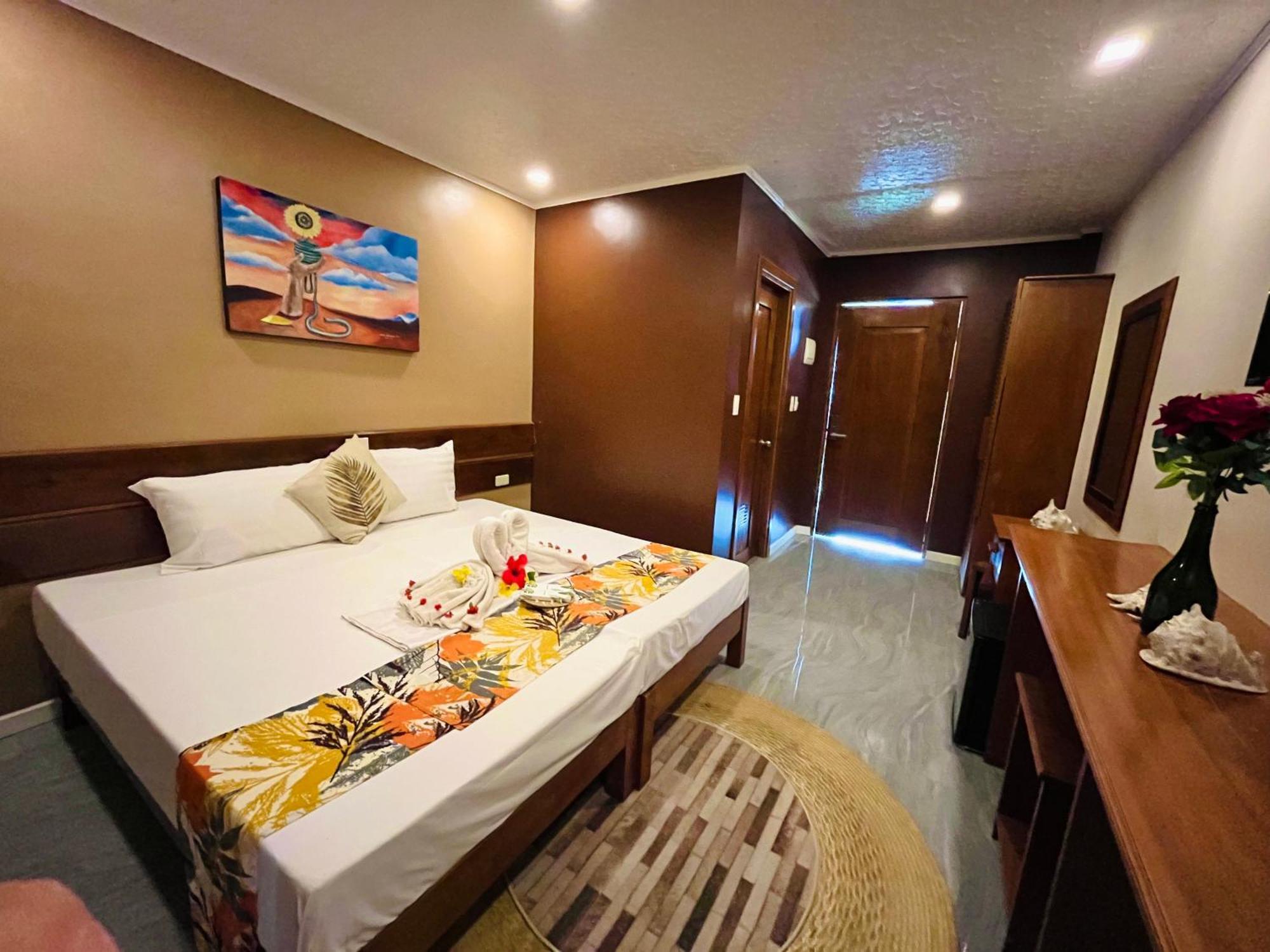 On Board Lifestyle Panglao Resort Экстерьер фото