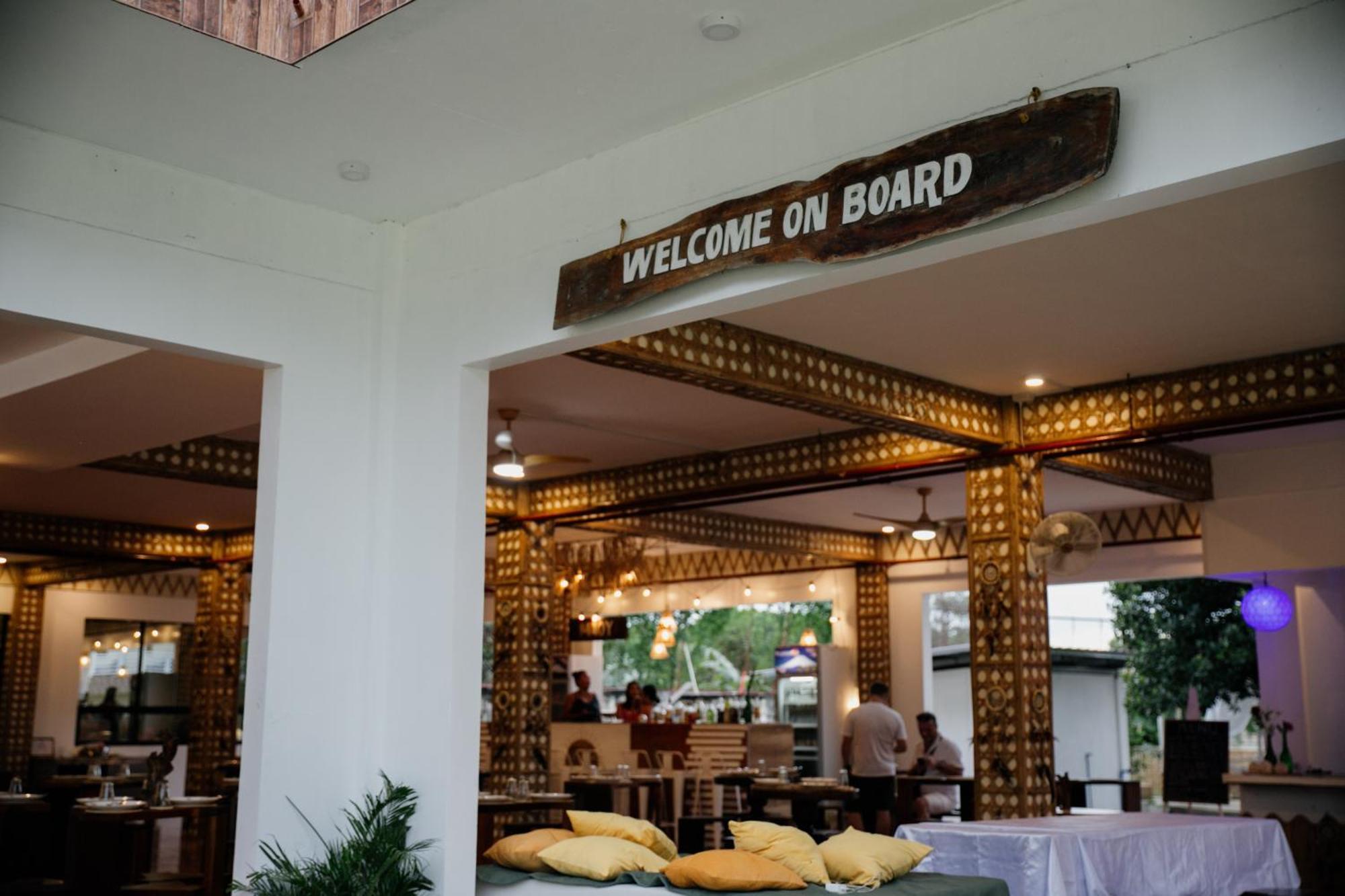 On Board Lifestyle Panglao Resort Экстерьер фото