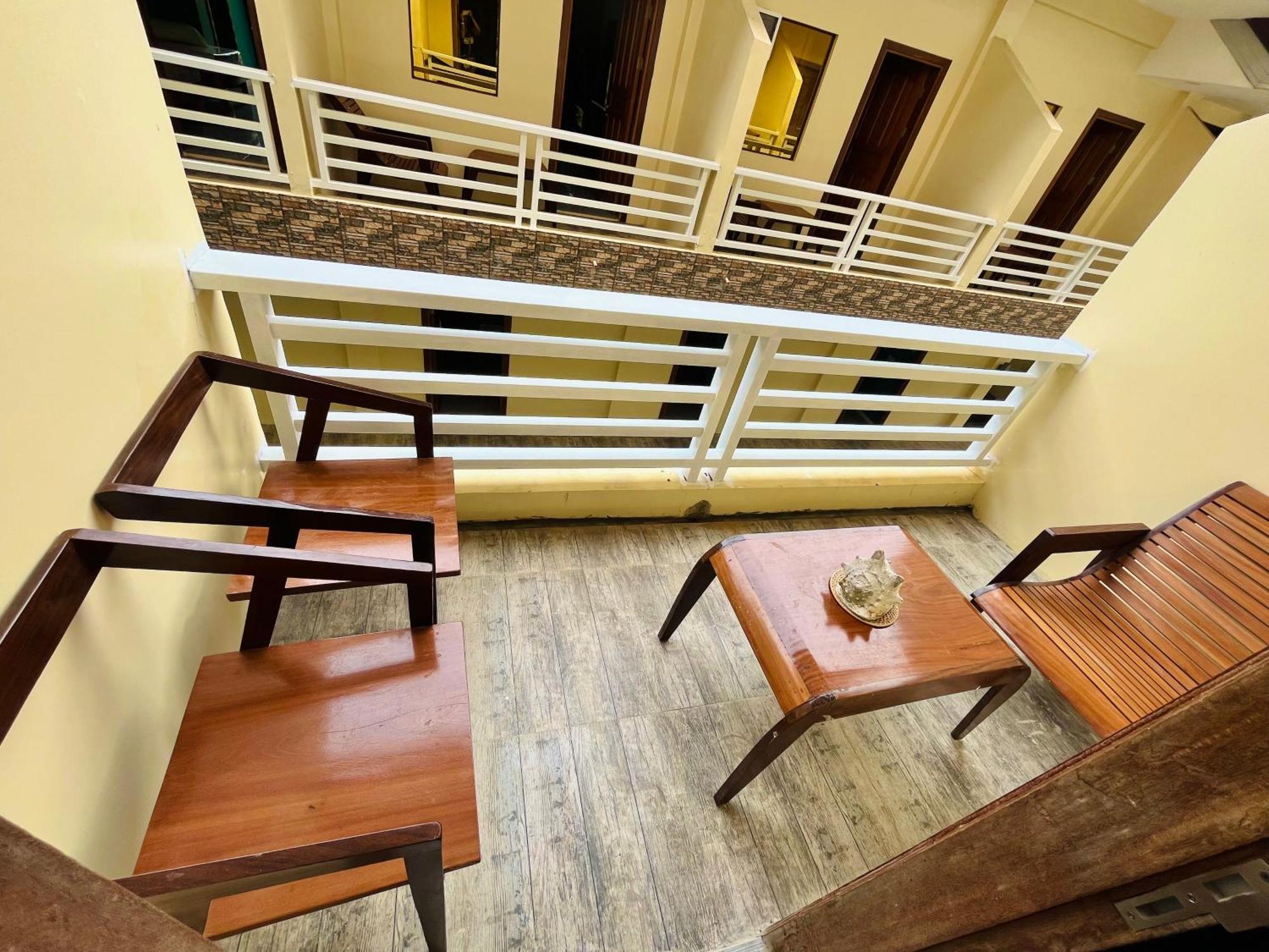 On Board Lifestyle Panglao Resort Экстерьер фото